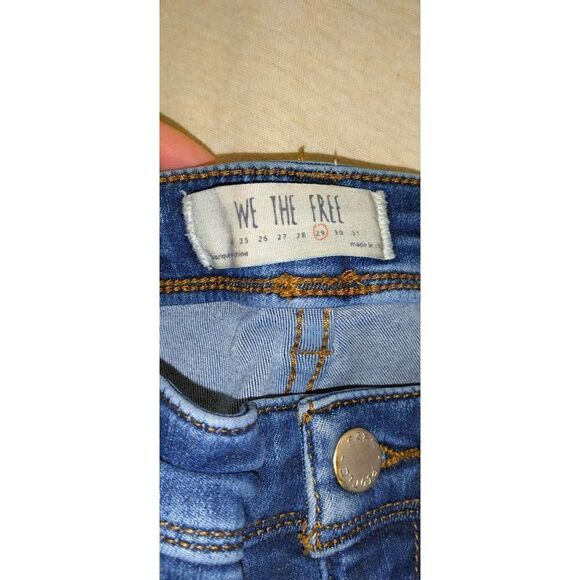 WE THE FREE JUST FLOAT ON HIGH RISE BELL BOTTOMS SIZE 29 JEANS - Picture 2 of 7